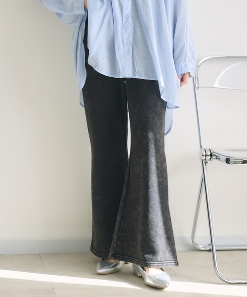 RU.TI.LE(ルチル)の「【RU.TI.LE】ダメージ裏毛フレアパンツ(スウェットパンツ・レディース・ライトグレー/チャコールグレー・MEDIUM)」の13枚目の写真