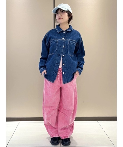 GAP（ギャップ）の「オーバーサイズ デニム シャケット（デニムジャケット・レディース・インディゴブルー・XXS/L/M/S/XS）」の4枚目の写真