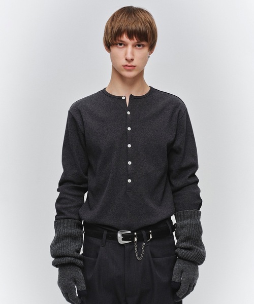 JIEDA（ジエダ）の「SWITCHING HENRY NECK L/S（Tシャツ/カットソー・メンズ・グレー系1/ブラウン系/グレー系2/ホワイト系・2/1）」の3枚目の写真