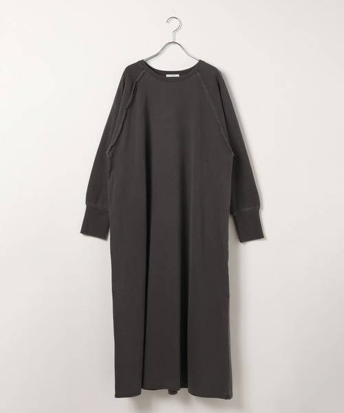 BAYFLOW（ベイフロー）の「[WEB限定]カットワンピース（ワンピース・レディース・チャコール/ベージュ/ブルー/オフホワイト・SMALL/MEDIUM）」の3枚目の写真