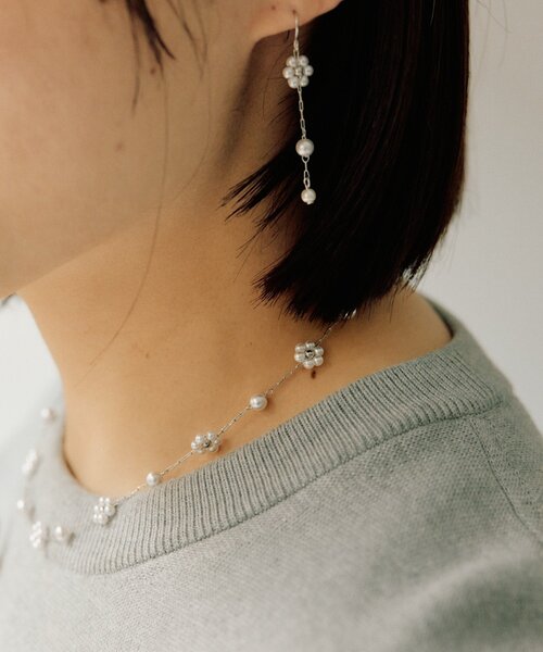 ear PAPILLONNER(イアパピヨネ)の「フラワーパールネックレス(ネックレス・レディース・シルバー・FREE)」の12枚目の写真