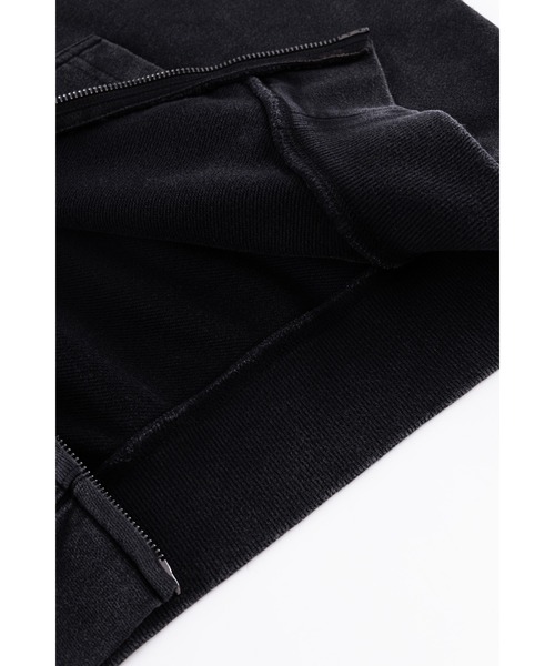 SUPPLIER(サプライヤー)の「ジップパーカー|Dusty Iron Cross Rhinestone Zip Hoodie|SUPPLIER(パーカー・メンズ・ブラック/パープル・SMALL/MEDIUM/LARGE/X-LARGE/XX-LARGE)」の9枚目の写真
