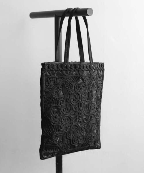 ANEMONE(アネモネ)の「刺しゅうサブバッグ(ハンドバッグ・レディース・ブラック/グレー/オフホワイト・FREE)」の1枚目の写真