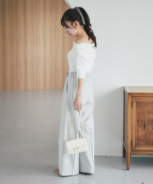 La boutique BonBon（ラブティックボンボン）の「【接触冷感・最強モテニット】クールタッチUVオフショルリブニット（ニット/セーター・レディース・ホワイト/サックスブルー/ネイビー/ピンク・FREE）」の9枚目の写真