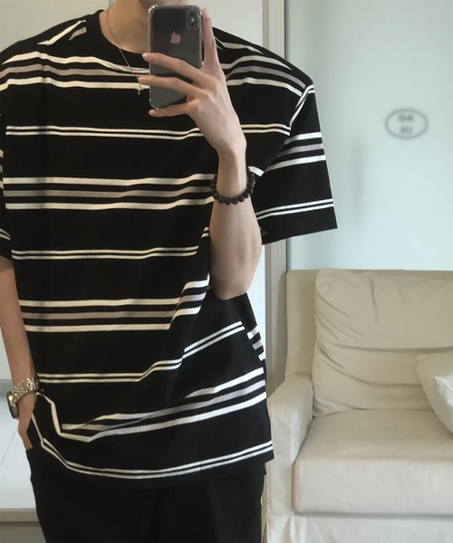 WESTBOY(ウエストボーイ)の「ユニセックス シックボーダー ビッグ モノトーン ストライプ 半袖Tシャツ WO26S7TP03(Tシャツ/カットソー・メンズ・ブラック・XXL/XL)」の1枚目の写真