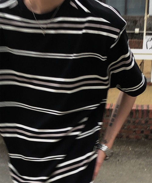 WESTBOY(ウエストボーイ)の「ユニセックス シックボーダー ビッグ モノトーン ストライプ 半袖Tシャツ WO26S7TP03(Tシャツ/カットソー・メンズ・ブラック・XXL/XL)」の2枚目の写真