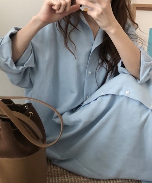 mielu（ミエル）の「ロングシャツゆるワンピース（シャツ/ブラウス・レディース・ブルー/ホワイト・LARGE/MEDIUM）」の6枚目の写真