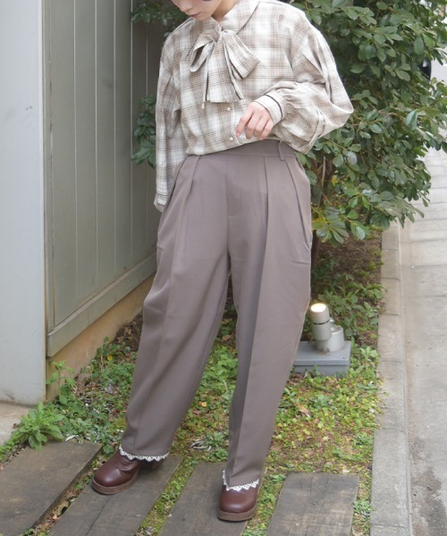 axes femme(アクシーズファム)の「裾レースストレートパンツ(その他パンツ・レディース・グレー/ブラック・MEDIUM/LARGE)」の3枚目の写真