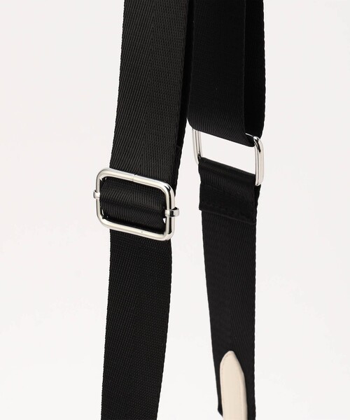 NICOLE CLUB FOR MEN(ニコルクラブフォーメン)の「トラペゾイド 2WAYミニショルダーバッグ(ショルダーバッグ・メンズ・ベージュ/ブラック・FREE)」の8枚目の写真