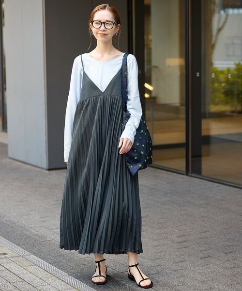 SLOBE IENA(スローブイエナ)の「SLOBE フラットサンダル(サンダル・レディース・ブラウン/ブラック・24.5cm/24cm/23.5cm/23cm/22.5cm/25cm)」の17枚目の写真