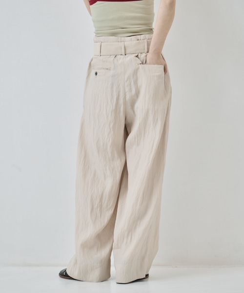 08sircus（ゼロエイトサーカス）の「[08sircus/ゼロハチサーカス]Viscose washer 2tuck belted wide pants（その他パンツ・レディース・ブラック/ベージュ・1/0）」の5枚目の写真