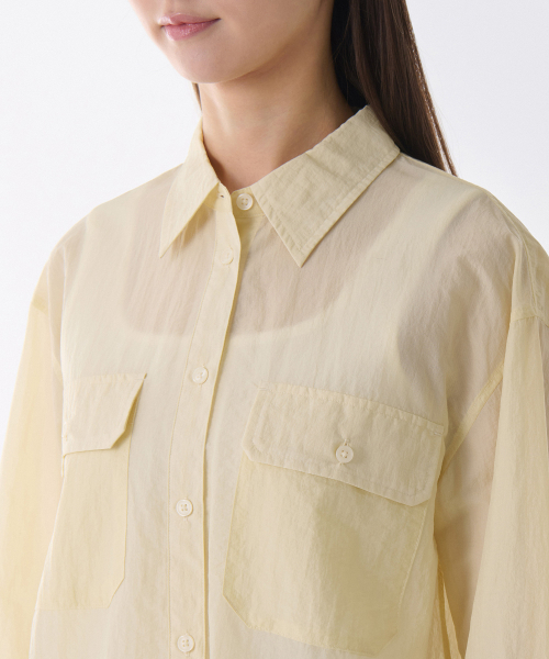 MUSINSA STANDARD WOMAN（ムシンサスタンダードウーマン）の「ウーマンズリラックスダブルポケットシアークリンクルシャツ[バター]（シャツ/ブラウス・レディース・その他・X-SMALL/SMALL/MEDIUM/LARGE）」の4枚目の写真