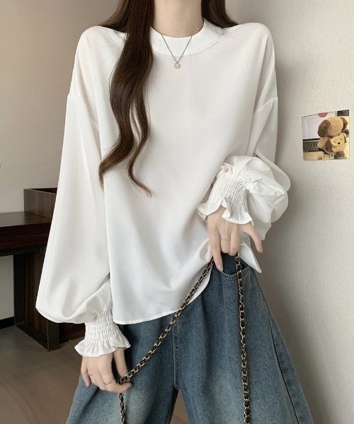 LUCPY(ラクピー)の「シャーリングスリーブボリュームブラウス(シャツ/ブラウス・レディース・ホワイト/ブラック/アイボリー/ブラウン・MEDIUM/XX-LARGE/X-LARGE/LARGE)」の7枚目の写真