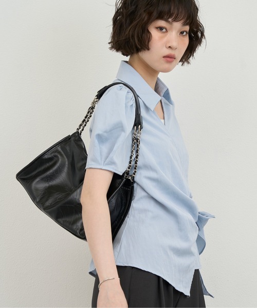 NUJOH(ヌゾ)の「Soft Chain Strap Shoulder Bag / ソフトチェーンストラップショルダーバッグ(ショルダーバッグ・レディース・シルバー/アイボリー/ブラック・FREE)」の3枚目の写真