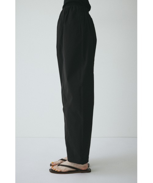 HeRIN.CYE（ヘリンドットサイ）の「Switching cocoon pants / スウィッチングパンツ（スラックス・レディース・ブラック/ブルー/イエロー・36/38）」の18枚目の写真