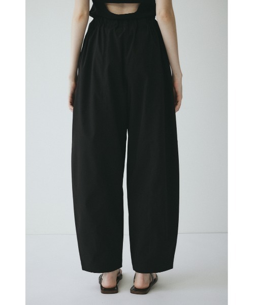HeRIN.CYE（ヘリンドットサイ）の「Switching cocoon pants / スウィッチングパンツ（スラックス・レディース・ブラック/ブルー/イエロー・36/38）」の19枚目の写真