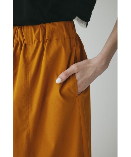 HeRIN.CYE（ヘリンドットサイ）の「Switching cocoon pants / スウィッチングパンツ（スラックス・レディース・ブラック/ブルー/イエロー・36/38）」の13枚目の写真