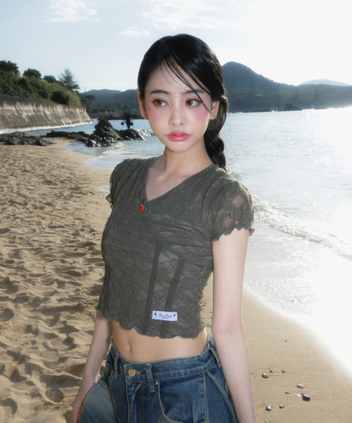 ROSEFRANTZ（ロゼフランツ）の「Rose Lace Slim T-shirt [Khaki]（Tシャツ/カットソー・レディース・カーキ・OS）」の9枚目の写真