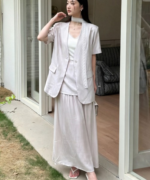 DRESS PLUS(ドレスプラス)の「ショートスリーブジャケット ロングスカート(セットアップ・レディース・ラベンダー/アイボリー/ライトブルー・M/L)」の1枚目の写真