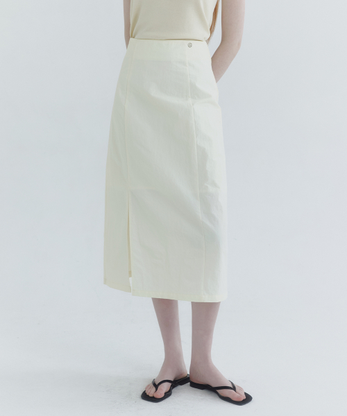 MICANE(ミケーネ)の「グラニアナイロンロングスカート(スカート・レディース・ブラック/クリーム・X-SMALL/XX-LARGE/X-LARGE/SMALL/MEDIUM/LARGE)」の8枚目の写真