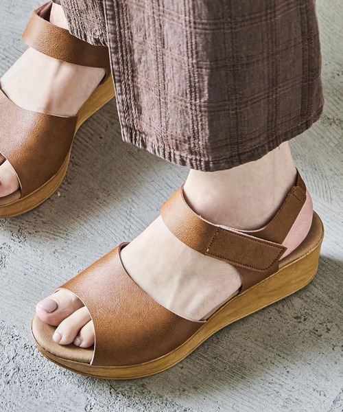 Fashion Letter(ファッションレター)の「日本製 アンクルベルトウェッジサボサンダル 痛くないサンダル(サンダル・レディース・ゴールド/キャメル/ベージュ系その他/ブラック・S/M/L/LL)」の19枚目の写真