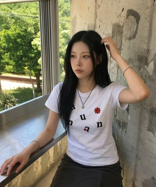 muahmuah(ムーアムーア)の「ロゴフラワー刺繍半袖Tシャツ(Tシャツ/カットソー・レディース・ホワイト・FREE)」の15枚目の写真