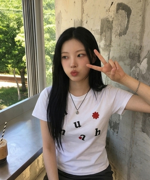 muahmuah(ムーアムーア)の「ロゴフラワー刺繍半袖Tシャツ(Tシャツ/カットソー・レディース・ホワイト・FREE)」の14枚目の写真
