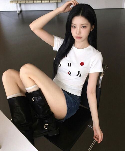 muahmuah(ムーアムーア)の「ロゴフラワー刺繍半袖Tシャツ(Tシャツ/カットソー・レディース・ホワイト・FREE)」の8枚目の写真