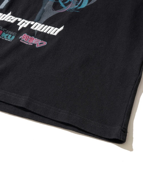 ADPOSION(アドポーション)の「【P.N UNDERGROUND × RACING MIKU】フロントプリント クルーネックTシャツ(Tシャツ/カットソー・メンズ・ブラック/チャコールグレー/ホワイト・LARGE/X-LARGE/MEDIUM)」の12枚目の写真