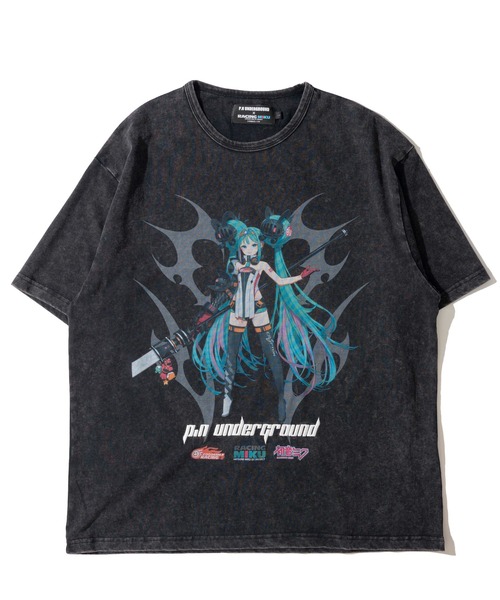 ADPOSION(アドポーション)の「【P.N UNDERGROUND × RACING MIKU】フロントプリント クルーネックTシャツ(Tシャツ/カットソー・メンズ・ブラック/チャコールグレー/ホワイト・LARGE/X-LARGE/MEDIUM)」の8枚目の写真