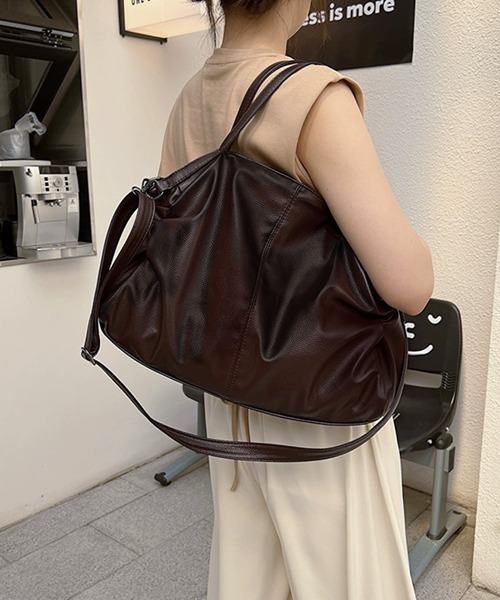 IRADOWL(アイラドール)の「サイドギャザーデザインPUレザーショルダートートバッグ(ショルダーバッグ・レディース・ブラック/ブラウン/アイボリー・FREE)」の3枚目の写真