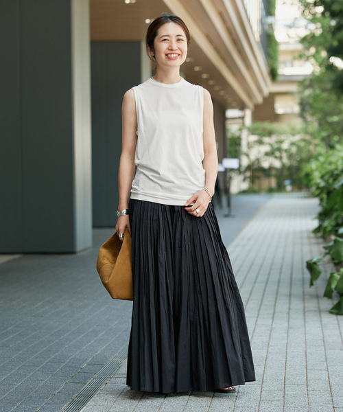 VERMEIL par iena(ヴェルメイユパーイエナ)の「キュプラコットンノースリーブ(Tシャツ/カットソー・レディース・チャコールグレー/ホワイト・FREE)」の20枚目の写真
