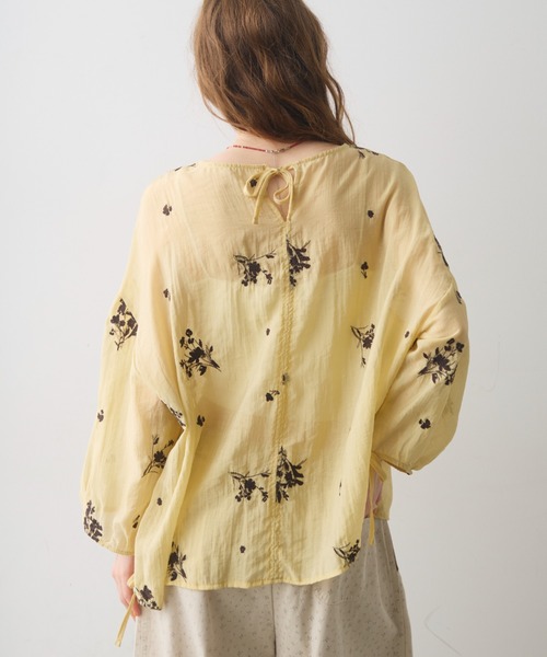 Crisp（クリスプ）の「flower embroidery sheer smock blouse / フラワーエンブロイダリーシアースモックブラウス（シャツ/ブラウス・レディース・ホワイト/イエロー・FREE）」の19枚目の写真