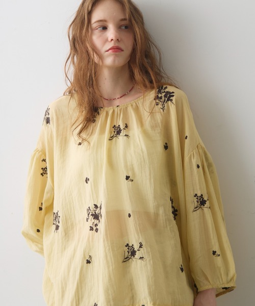 Crisp（クリスプ）の「flower embroidery sheer smock blouse / フラワーエンブロイダリーシアースモックブラウス（シャツ/ブラウス・レディース・ホワイト/イエロー・FREE）」の13枚目の写真