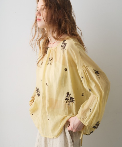 Crisp（クリスプ）の「flower embroidery sheer smock blouse / フラワーエンブロイダリーシアースモックブラウス（シャツ/ブラウス・レディース・ホワイト/イエロー・FREE）」の14枚目の写真