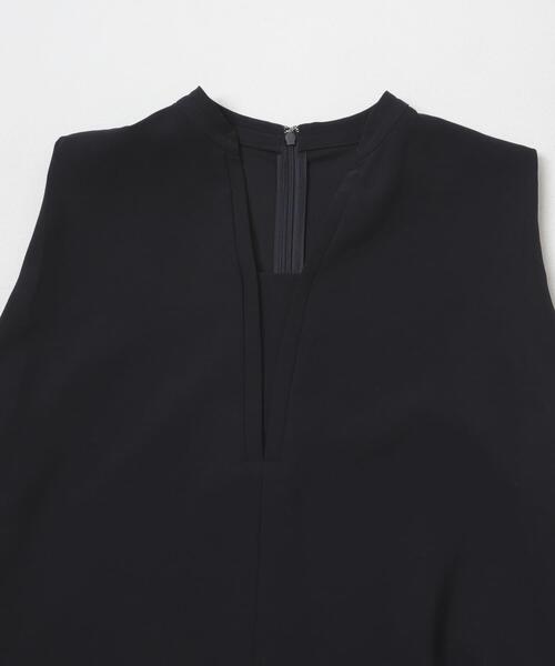 URBAN RESEARCH ROSSO WOMEN(アーバンリサーチ ロッソ)の「クールタッチ 吸水速乾キーネックフレアワンピース(ワンピース・レディース・ネイビー/イエロー系その他・FREE)」の9枚目の写真