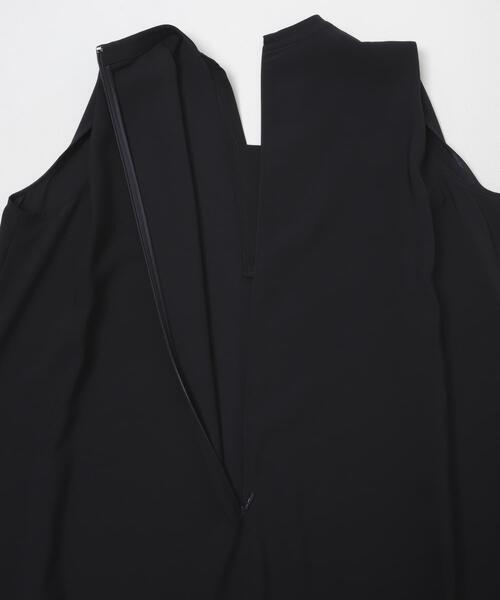URBAN RESEARCH ROSSO WOMEN(アーバンリサーチ ロッソ)の「クールタッチ 吸水速乾キーネックフレアワンピース(ワンピース・レディース・ネイビー/イエロー系その他・FREE)」の13枚目の写真