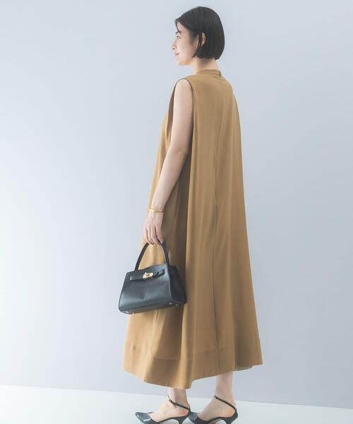 URBAN RESEARCH ROSSO WOMEN(アーバンリサーチ ロッソ)の「クールタッチ 吸水速乾キーネックフレアワンピース(ワンピース・レディース・ネイビー/イエロー系その他・FREE)」の17枚目の写真