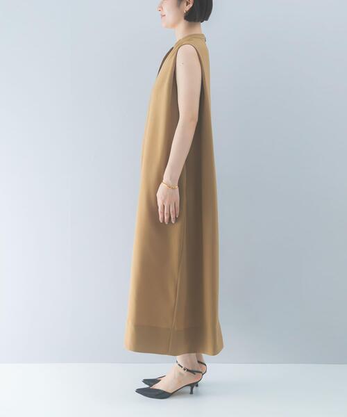 URBAN RESEARCH ROSSO WOMEN(アーバンリサーチ ロッソ)の「クールタッチ 吸水速乾キーネックフレアワンピース(ワンピース・レディース・ネイビー/イエロー系その他・FREE)」の19枚目の写真