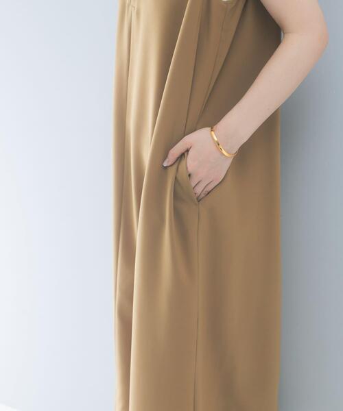 URBAN RESEARCH ROSSO WOMEN(アーバンリサーチ ロッソ)の「クールタッチ 吸水速乾キーネックフレアワンピース(ワンピース・レディース・ネイビー/イエロー系その他・FREE)」の22枚目の写真