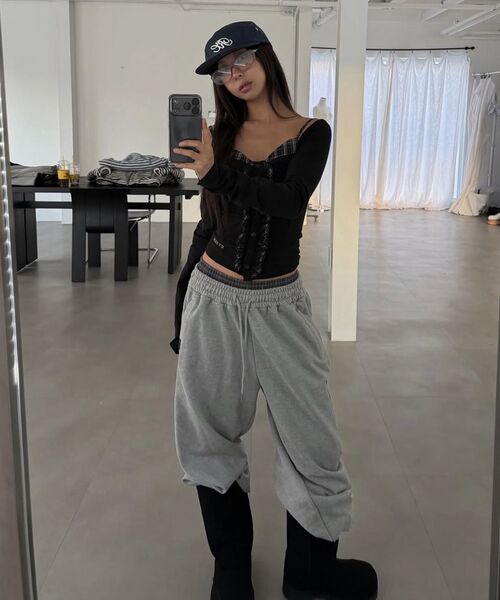 ROCKCAKE(ロックケーキ)の「Check Layered 96 Wide 2way Jogger - Gray(スウェットパンツ・レディース・その他・X-SMALL/SMALL)」の9枚目の写真