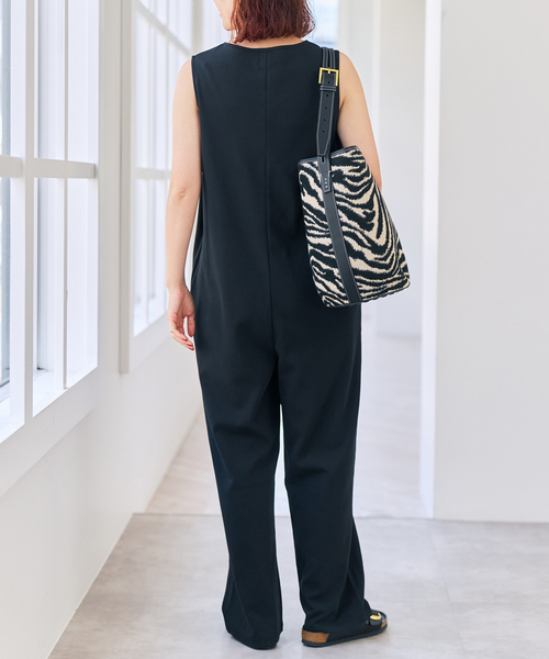 Spick & Span(スピックアンドスパン)の「フロントボタンサロペット(その他パンツ・レディース・ブラック/ブラウン・FREE)」の6枚目の写真