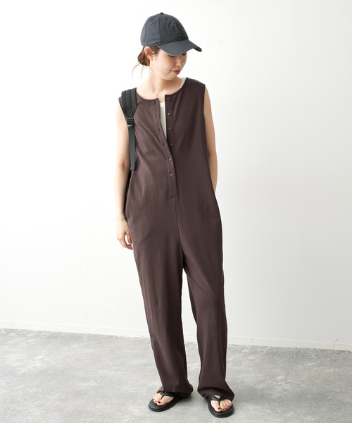 Spick & Span(スピックアンドスパン)の「フロントボタンサロペット(その他パンツ・レディース・ブラック/ブラウン・FREE)」の7枚目の写真