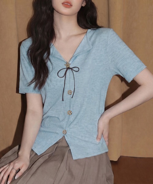ONEP STAR(ワンピスター)の「フロントリボン&ボタン装飾リブカットソー(Tシャツ/カットソー・レディース・ブルー・X-LARGE/LARGE/MEDIUM)」の2枚目の写真
