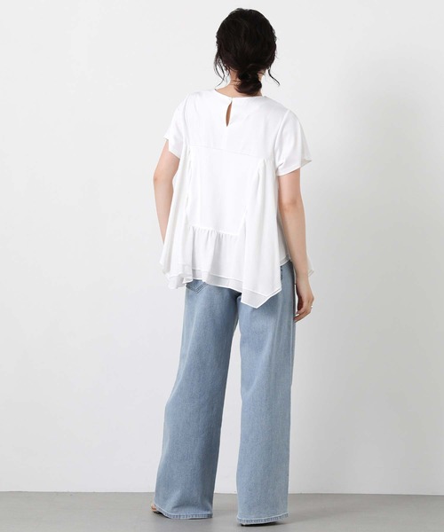 Gready Brilliant(グレディブリリアン)の「異素材wティアードクルー(Tシャツ/カットソー・レディース・オフホワイト/グレイッシュベージュ・38)」の6枚目の写真