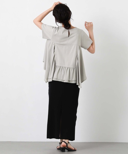Gready Brilliant(グレディブリリアン)の「異素材wティアードクルー(Tシャツ/カットソー・レディース・オフホワイト/グレイッシュベージュ・38)」の13枚目の写真