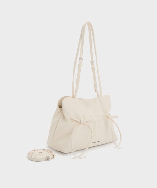 CHARLES & KEITH(チャールズ & キース)の「Reese リース ルーシュド ボウ ショルダーバッグ(ショルダーバッグ・レディース・クリーム/ブラウン系その他7/ピンク系その他3・M)」の13枚目の写真