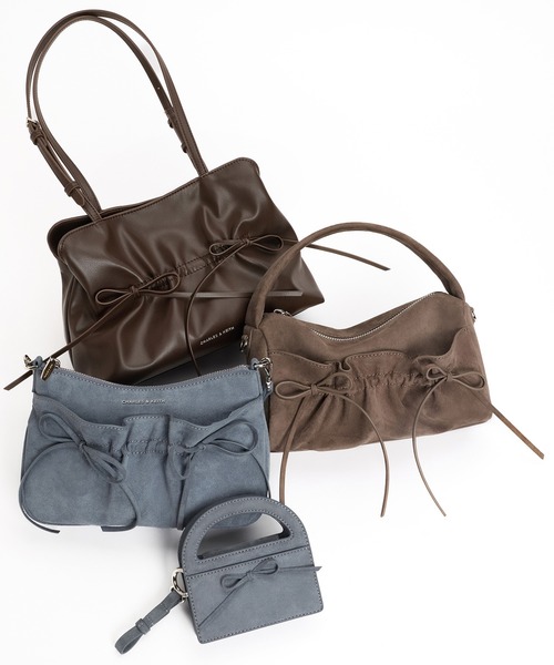 CHARLES & KEITH(チャールズ & キース)の「Reese リース ルーシュド ボウ ショルダーバッグ(ショルダーバッグ・レディース・クリーム/ブラウン系その他7/ピンク系その他3・M)」の7枚目の写真