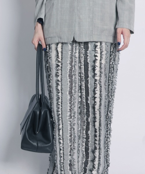 YArKA（ヤーカ）の「【YArKA/ヤーカ】real leather long frame soft bag [LFW1] / 口金ボストンバッグ（トートバッグ・レディース・ブラック・FREE）」の2枚目の写真