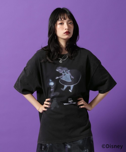 PAGEBOY(ページボーイ)の「Disney【ふしぎの国のアリス】ルーズT(Tシャツ/カットソー・レディース・オフホワイト/ブラック/チャコールグレー・FREE)」の19枚目の写真